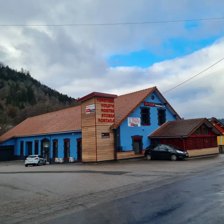 Bâtiment et showroom Da Cruz Fermetures à Fresse-sur-Moselle